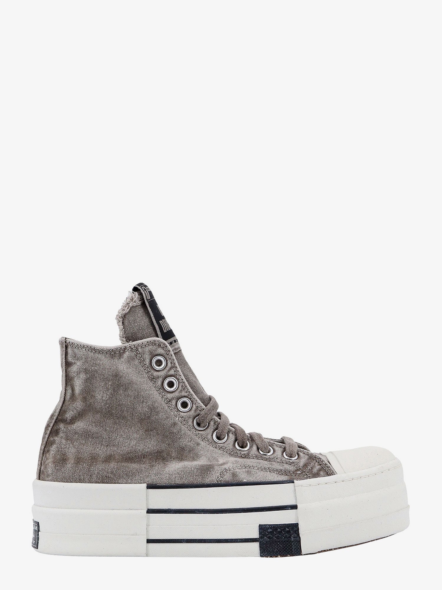 CHUCK TAYLOR